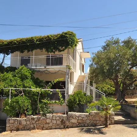 By The Sea Stupin Celine, - 2096 Appartement