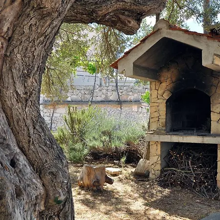 By The Sea Stupin Celine, - 2096 아파트 로고즈니차