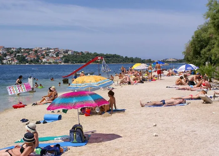 By The Sea Stupin Celine, - 2096 *