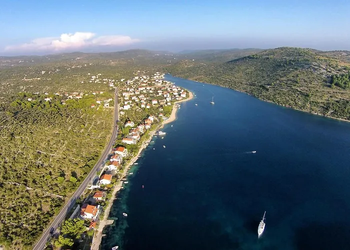 By The Sea Stupin Celine, - 2096