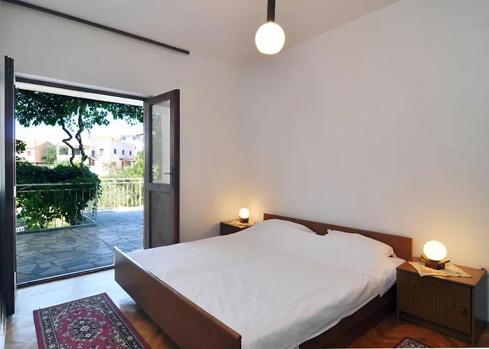 By The Sea Stupin Celine, - 2096 Appartement